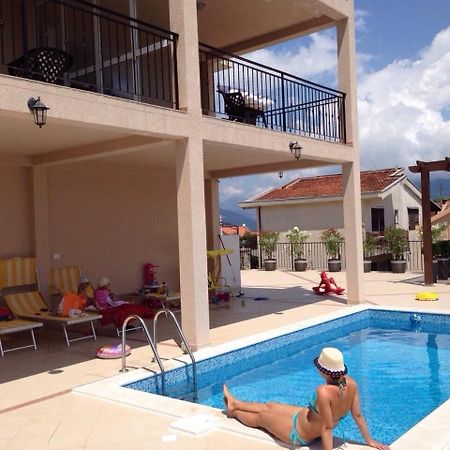 Apartments Villa Viktoria Tivat Dış mekan fotoğraf