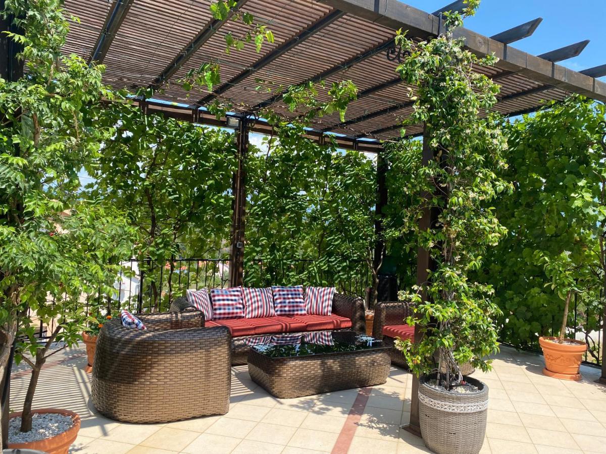 Apartments Villa Viktoria Tivat Dış mekan fotoğraf