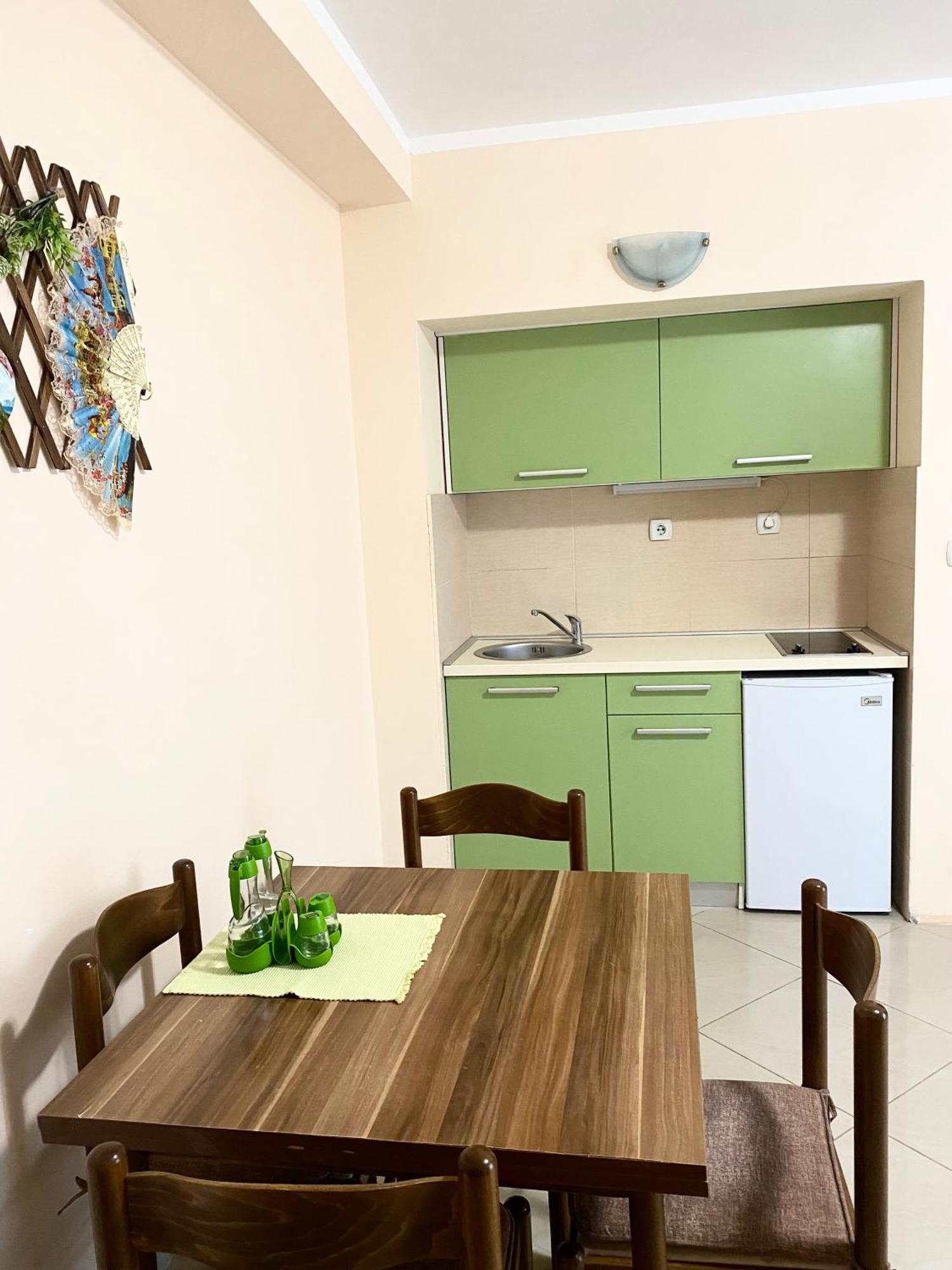 Apartments Villa Viktoria Tivat Dış mekan fotoğraf