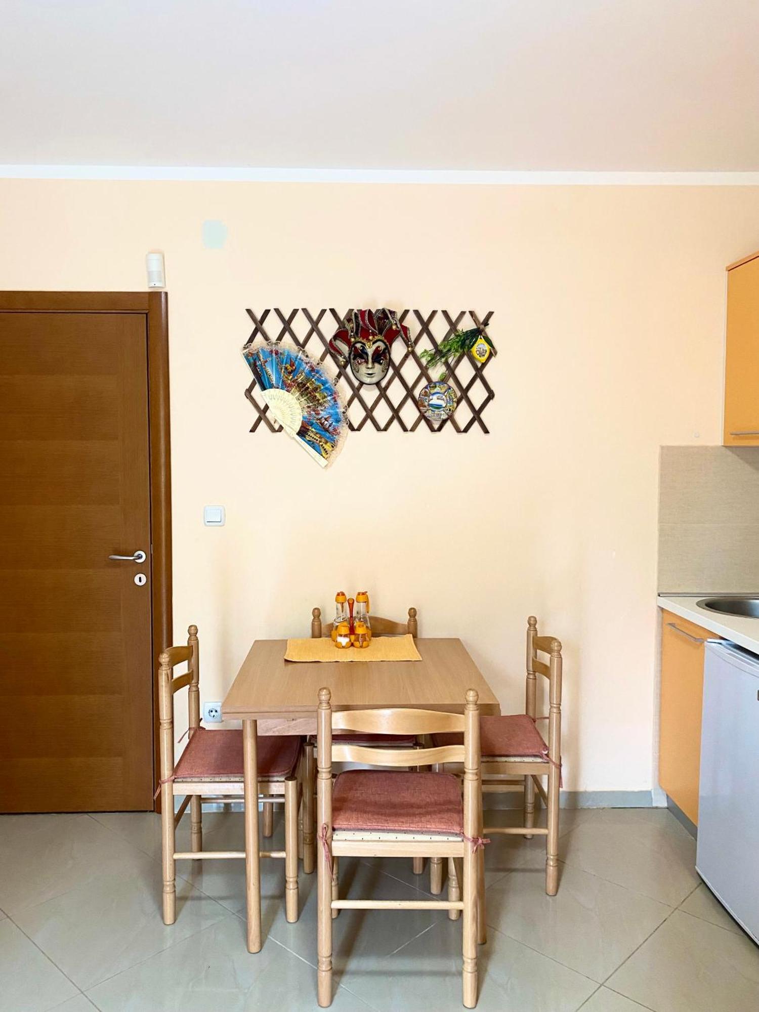 Apartments Villa Viktoria Tivat Dış mekan fotoğraf