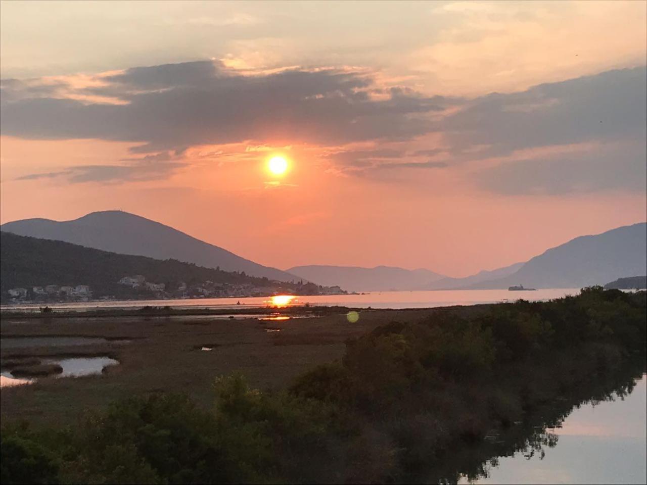 Apartments Villa Viktoria Tivat Dış mekan fotoğraf
